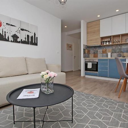 Morich Apartment In The Heart Of Old Town With Garden SJJ Extérieur photo