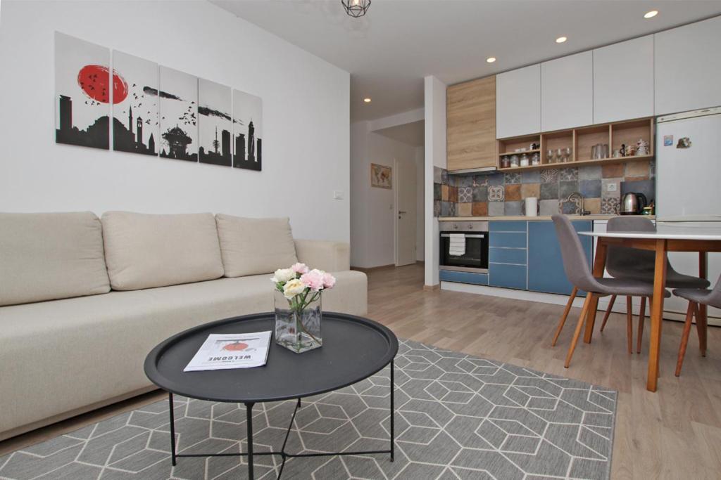 Morich Apartment In The Heart Of Old Town With Garden SJJ Extérieur photo